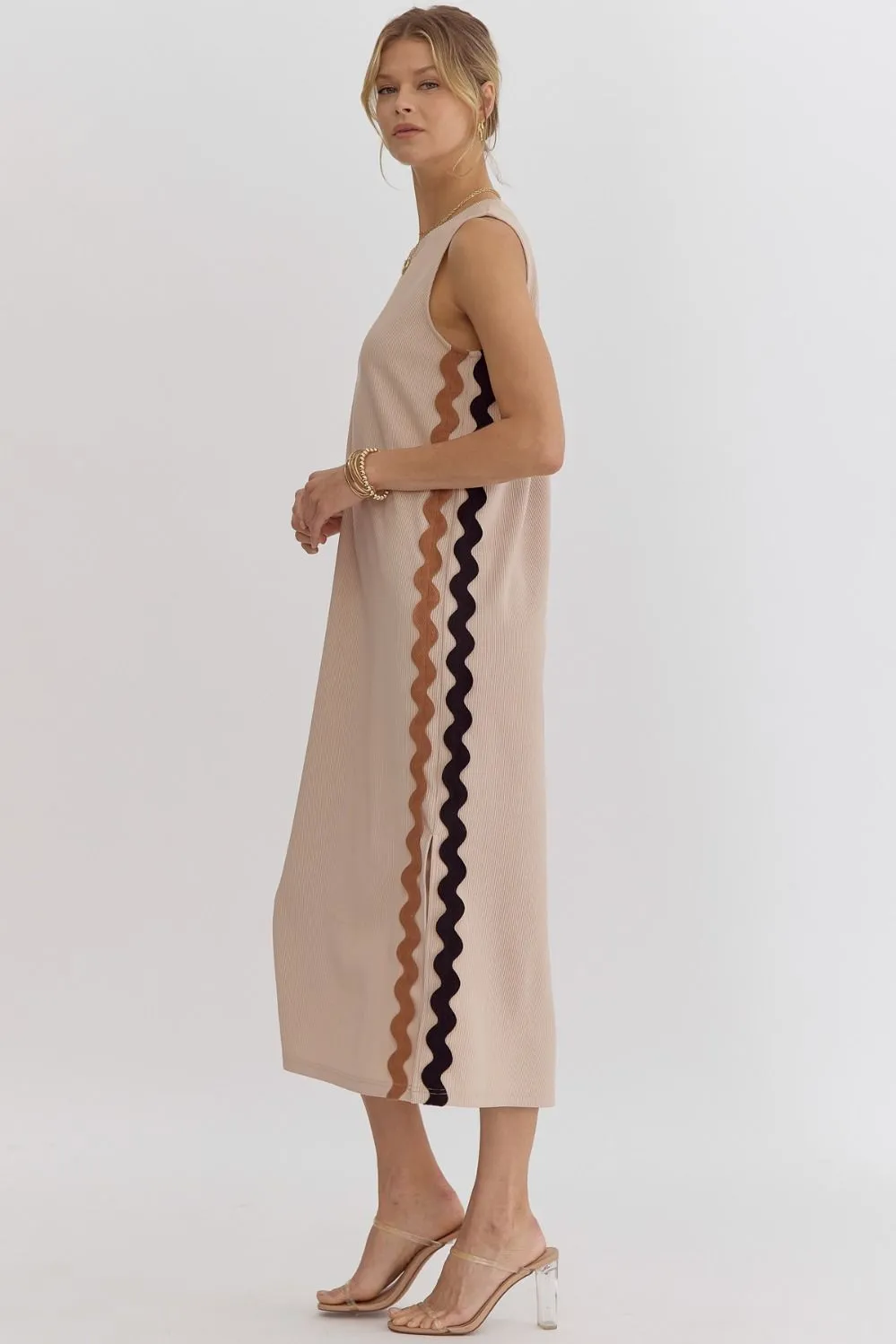 Christi Sleeveless Midi Dress in Taupe